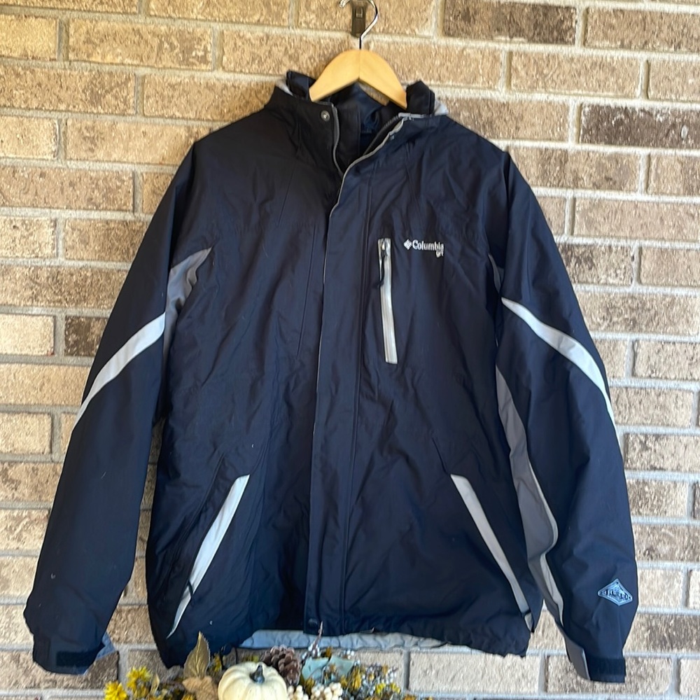 Columbia GRT interchange heavy ski jacket in excellent condition size Large
